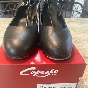 Capezio Manhattan Character Shoes